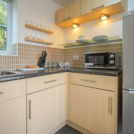 Stylish Apartment With Private Parking Cardiff Extérieur photo