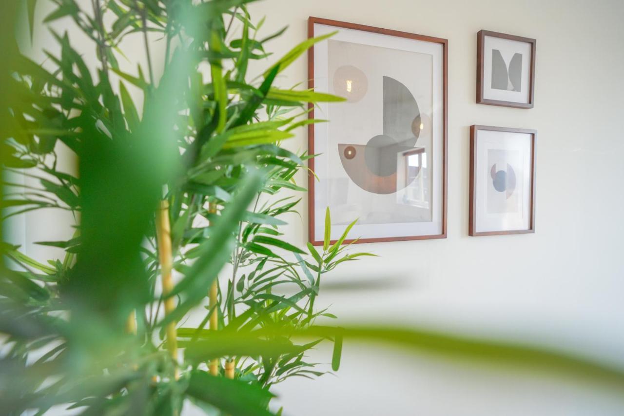 Stylish Apartment With Private Parking Cardiff Extérieur photo