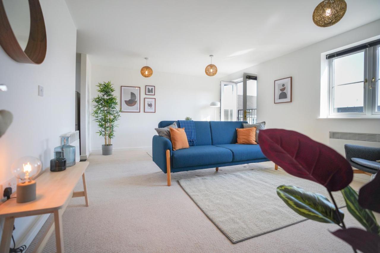 Stylish Apartment With Private Parking Cardiff Extérieur photo