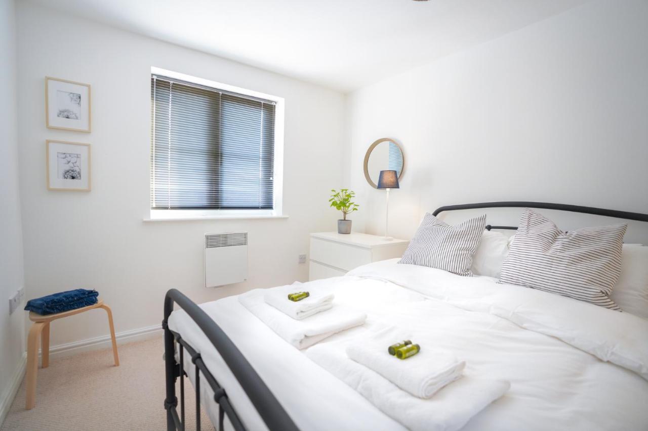Stylish Apartment With Private Parking Cardiff Extérieur photo