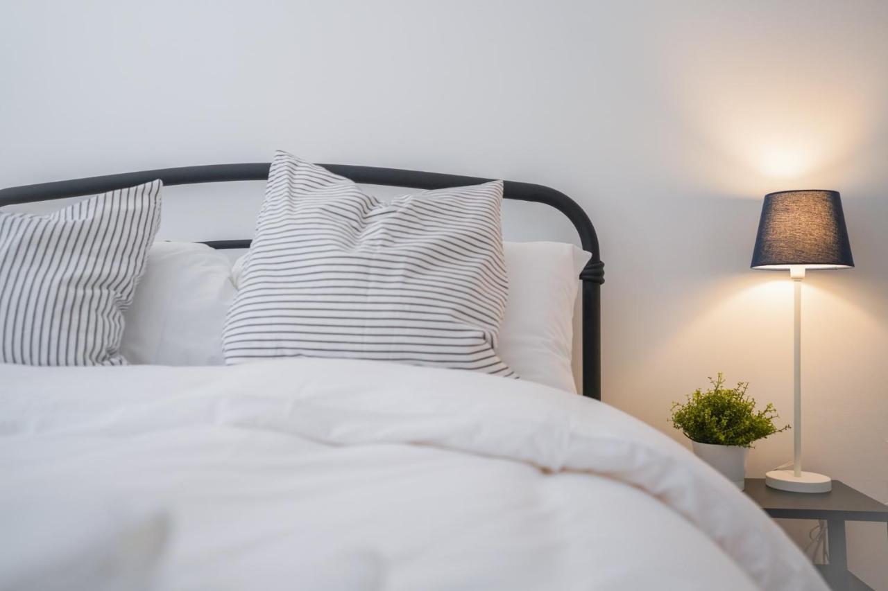 Stylish Apartment With Private Parking Cardiff Extérieur photo