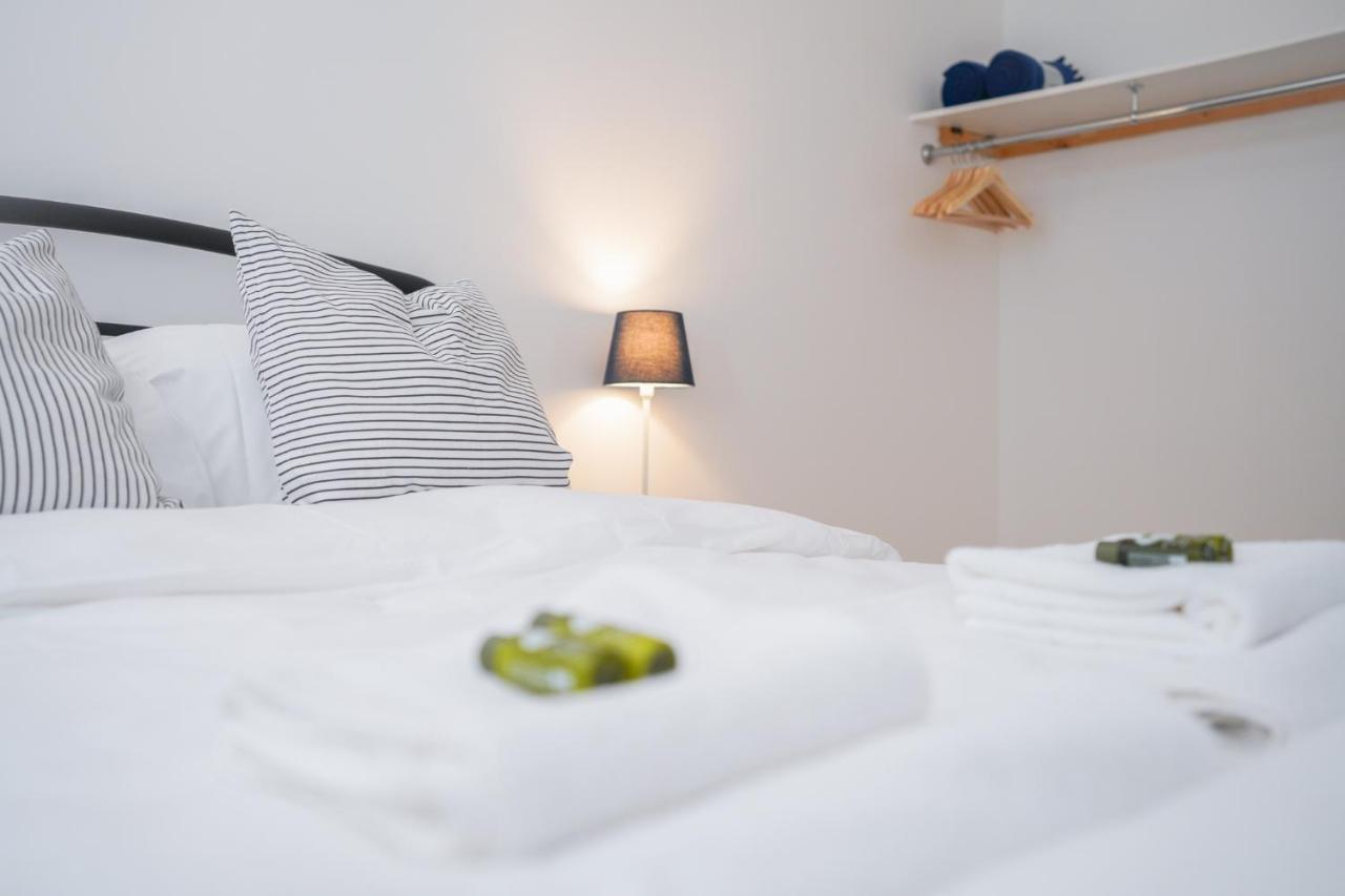 Stylish Apartment With Private Parking Cardiff Extérieur photo